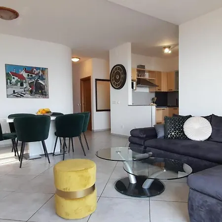 No. 1 Apartamento *